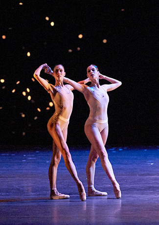 Ionna Avraam, Maria Yakovleba in "Fool's Paradise". © Wiener Staatsballett / Michael Pöhn