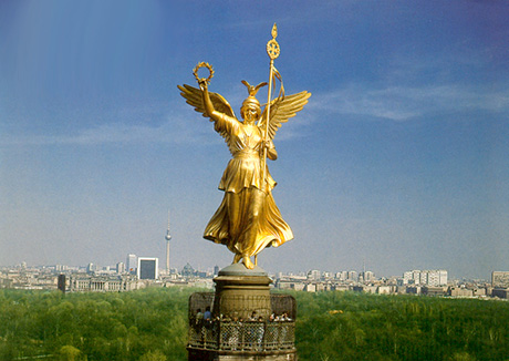 Auch der Engel, "Goldelse", auf der Siegessäule in Berlin spielt eine Rolle. © henke-heyen.de