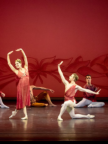 Bunter Herbst mit Nina Poláková, Denys Cherevychko. © Wiener Staatsballett / Ashley Taylor 