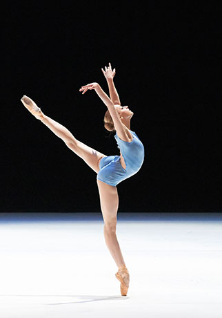 Natasch Mair: " A Million Kisses to my Skin" © Wiener Staatsoper / Michael Pöhn 