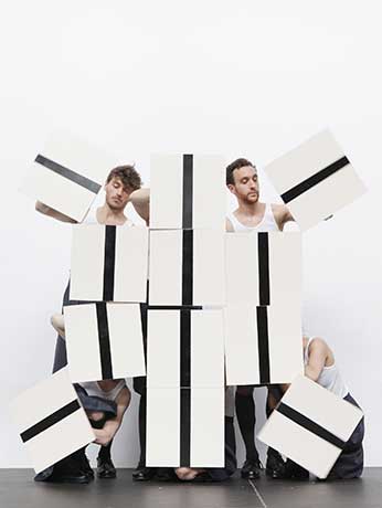 Stadtraumchoreografie "every-one" von Willi Dorner. ©  Lisa Rastl