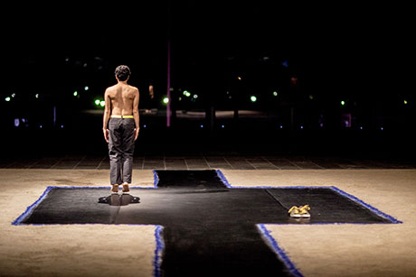 Vikram Iyengar: Neue Bewegungen im Körper speichern. © Karolina Miernik