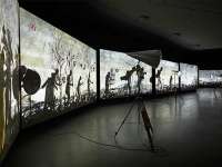 More Sweetly Play The Dance. Ausstellungsansicht. EYE Filmmuseum, Amsterdam, 2015. Courtesy William Kentridge, Marian Goodman Gallery, Goldman Gallery and Lia Rumma Gallery. Foto: © Studio Hans Wilschut.