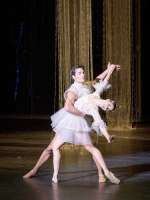 Maria Yakovleva (Marie Antoinette), Leonardo Basílio (Axel von Fersen). © Wiener Staatsballett / Ashley Taylor 