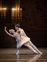 Natascha Mair, Leonardo Basilio: Ein schönes Paar im Traumalnd. © Wiener Staatsballett / Ashley Taylor 