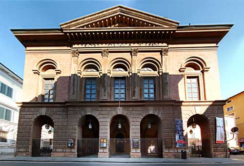 Der Schauplatz des Mordes: Teatro Verdi in Pisa © Lizenzfrei