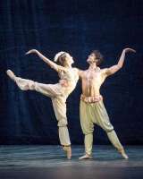 Pas de deux im Orient: Tainá Ferreira Luiz mit Alexander Kaden