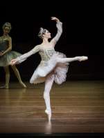 Maria Yakovleva ist Raymonda, sinnlich und elegant.
