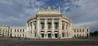  Im Burgtheater feierte die Großmutter Triumpfe. Weitwinkel. © Thomas Ledl / wikipedia, free licence