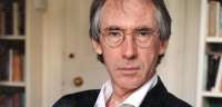 Roman- und Drehbuchautor Ian McEwan. Quelle: © pa/dpa/epa Handout 