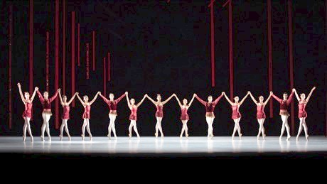 Die Rubine in Blanchines Ballett "Jewels".  © Wiener Staatsballett / Ashley Taylor  