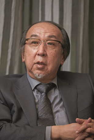 Hideo Yokoyama, 63. © Bungeishunju Ltd