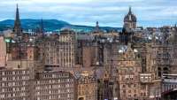 Die Old Town in Edinburgh, einst ein Armenviertel, jetzt als Kulturerbe eine Touristenattraktion. © cityexplorerstours.com/