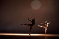 Casper Mott und Hanna Szychowicz im perfekten Pas de deux.