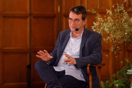 Mick Herron beim Marlborough LitFest 2021_© Ben_Phillip