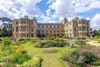 Das prächtige Schloss von Audley End House, wo Benjamin und Sarah das fehlende Segment zu finden hoffen.. © 