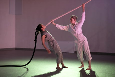 Maartje Pasman, Alina Bertha in „Extinct Choreography“