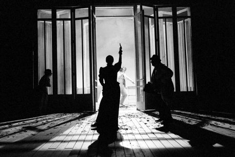 "Kinder der Sonne" von Maxim Gorkij, Akademietheater, 1988. 
