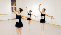 Bei der Semesterprüfung haben auch die Ballettkücken mit 1 abgeschlossen.