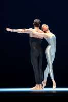 Olga Esina, Brendan Saye in einem der hinreißenden Pas de deux zur Musik von J. S. Bach.