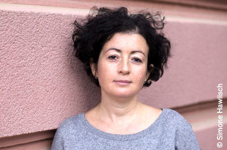 Irina Kilimnik stellt ihren Debütroman vor.
