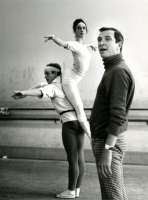 m Ballettsaal mit Bernd Berg und Marcia Haydée, 1962.