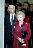 Margaret Thatcher selbstverständlich mit der Tasche im Croco-Style.  © www.ctpost.com/ AP Photo/Martin Cleaver