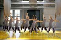 Ballet of (Dis)Obedience: Die synchronen Bewegungen im Raum. © Nightfrog/WDR