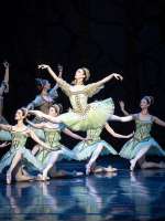 Gala Jovanovic als Myrta in „Giselle“ am Montag so souverän wie als Königin der Dryaden in „Don Quixote“ am Donnerstag.