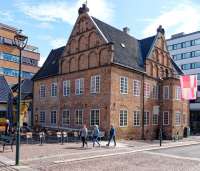Oslo, Ausgangspunkt der Hnadlung. Im Bild das älteste Steinhaus, erbaut 1626. ©  Holger Uwe Schmitt / wikipedia