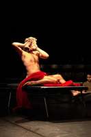 Alex Franz Zehetbauer als Model im Zeichensaal und Patient im anatomischen Theater.