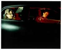 Schwester und Bruder im Auto nach einer Partynacht, endlich können sie miteinander reden. 