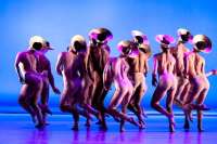 Der chor sing, das Ensemble tanzt: "Magnificat"