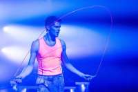 Matteo Haitzmann mit dem Tanzkörper in einem außergewöhnlichen Konzert. 
