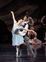 Giselle mit ihrem Albrecht (Elena Bottaro, Masayu Kimoto).