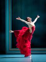 Die verführerische Maitraisse von Louis XV, verführerisch getanzt von  Mila Schmidt.