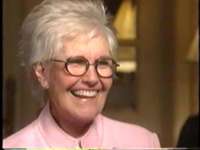 Susan Thompson Buffet (1932– 2004), Ehefrau und Präsidenin der Warren-Buffett-Stiftung.  Interview clip ohne Datum. © Charlie Rose LLC (Interview Video) – Original publication: Inteview Video with Susan Buffett 