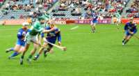 Hurling, das Nationlspiel in Irlnd. Ein Mannschaftsspiel mit Schlägern und Ball, das bereits von de nKelten gespielt worden ist. © dwikipdia 