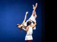 Cassandra Trenary mit António Casalinho : Gelungenes Debüt als Kallirhoe und Chaireas, Cassandra Trenary mit António Casalinho : Gelungenes Debüt als Kallirhoe und Chaireas,