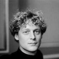 Alexander McKenzie, Pianist im Trio Vitruvi und künstlerischer Leiter von Kammerballetten.  © Caroline Bittencourt