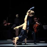 Es geht um den Nerv, die Intimität und die Intensität der beiden Kunstoformen, Tanz und Musik gemeinsam.