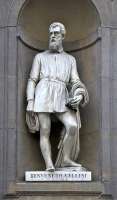 Bevenuto Cellini in einer Nische in den Arkaden vor den Uffizien in Florenz. Die marmorstatue von Ulisse Cambi wurde 1845 sufgedtellt. 