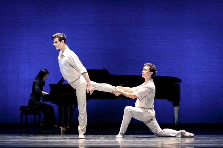 Davide Dato, Rinaldo Venuti im Pas  de deux von Lar Lubovitch.