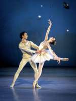 Brillant: Lauara Fernandez Gromova mit Alessandro Frola in „Diamonds“