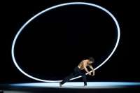 Alessandro Frola als Nijinsky im Bühnenbild von John Neumeier.