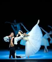 Alessandro Frol (Nijinsky) mit Madison Young (Taara Karsawina, die Ballerina).