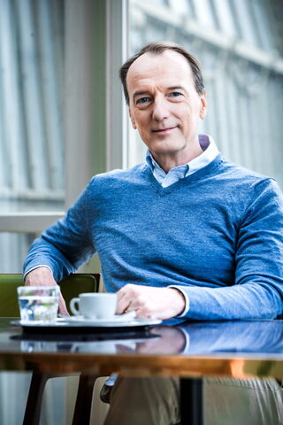 Marc Elsberg schreibt wissenschaftliche Bestseller.
