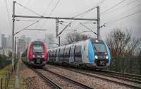 Von seinem Wohnort in den Banlieues fährt Skander mit dem RER in 30 Minuten nach Paris. © wikipédia