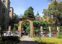 Auch in Berlin liegt Bethanien. In Kreuzberg am Mariannenplatz stand das Krankenhaus Bethanien. Heute steht das gesamte Areal kulturellen und sozialen Einrichtungen zur Verfügung.  © wikipedia