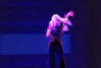 Louise Lecavalier voller Leben in „Danse vagabondes“.